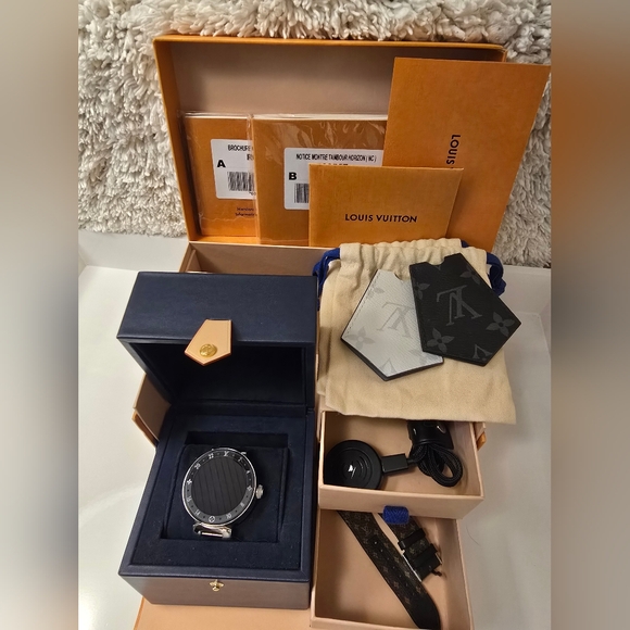 Like new Tambour Horizon 42 watch - Picture 1 of 5